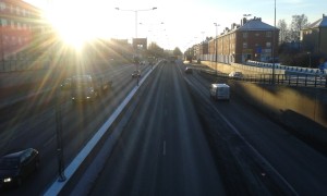 Fossil fuelled cars are polluting the urban air. Photo: AnnVixen