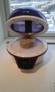 Volcanic pumice from Iceland, in a specially designed microwave oven. Photo: AnnVixen